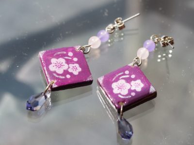 石粉粘土アクセサリー・紫の花柄