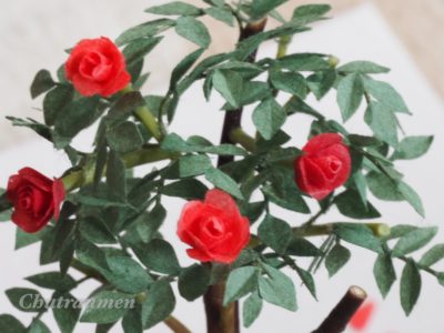 和紙で作るバラの木
